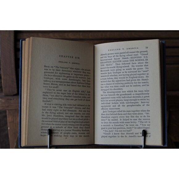 Vintage Book, School In the Skies by R. S. Lyons, The Children's Press, Aviation - Picture 6 of 6